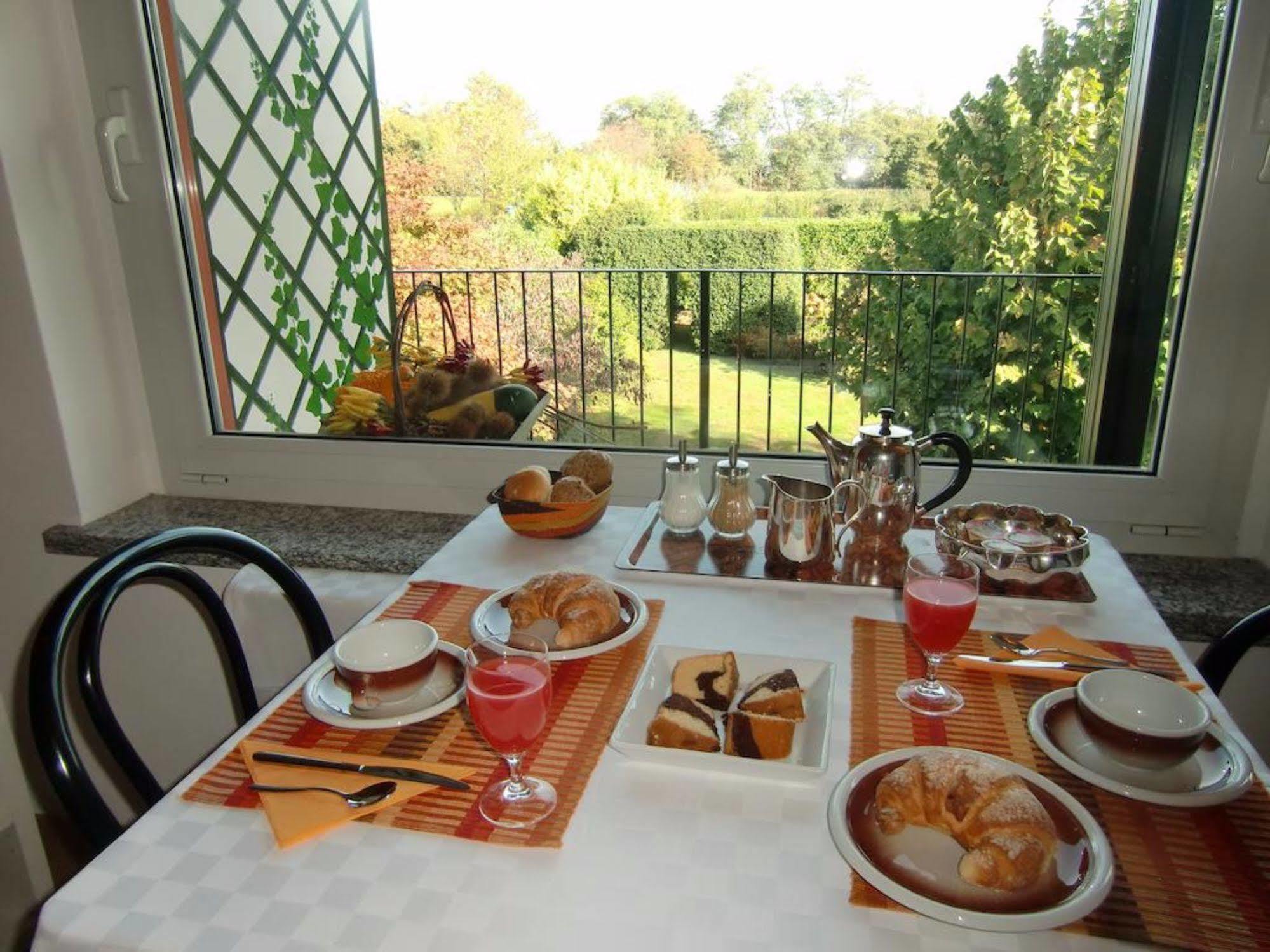 La Collina Since 2008 No Smoking B&B 바레세 외부 사진